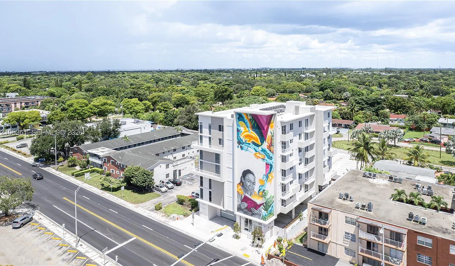 Griffin Park Residences — Photo 2