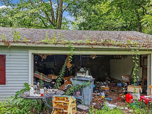 5th image of 702 Bell Rd