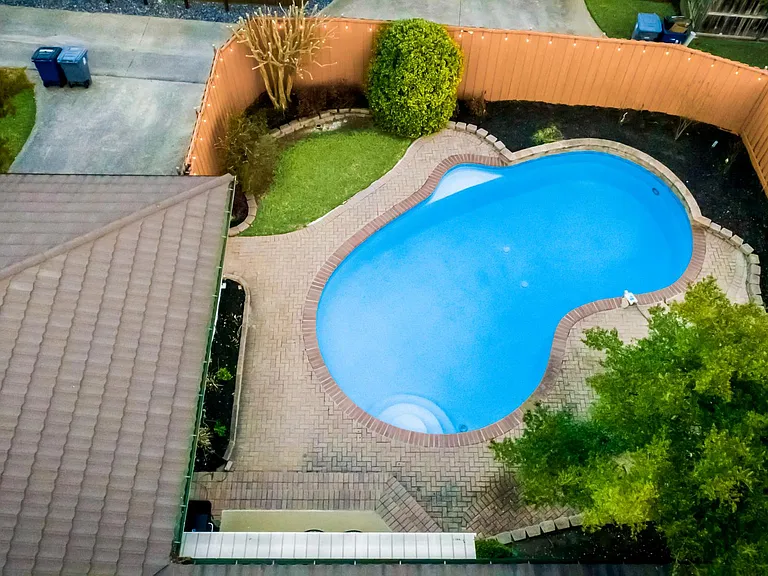 8810 Vista Oaks Cir — Photo 36