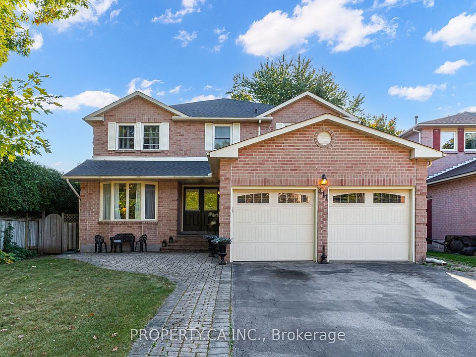 1st image of 411 Freeman Cres
