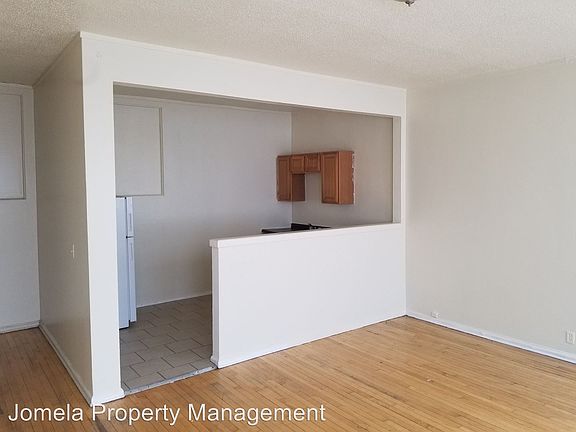 2nd image of 1206 W Lincoln Ave APT A