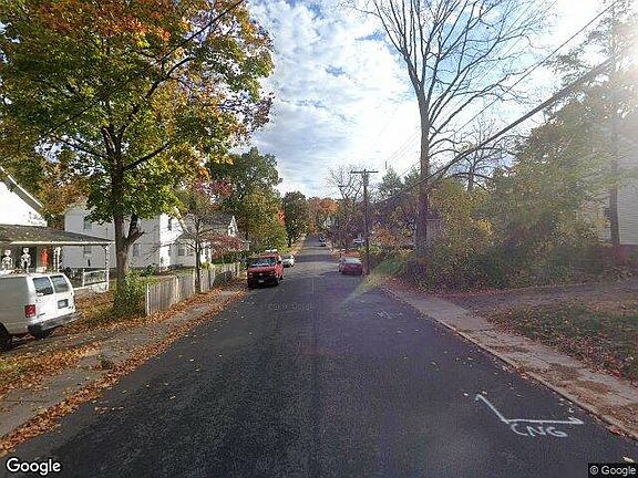 Exterior Neighborhood (street photo)