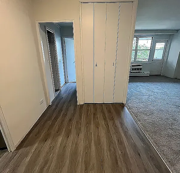 3215 Avenue H #6L — Photo 3