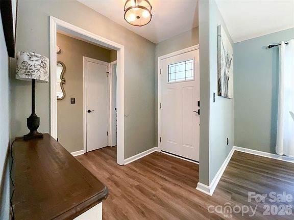 4th image of 103 Woodland Ln