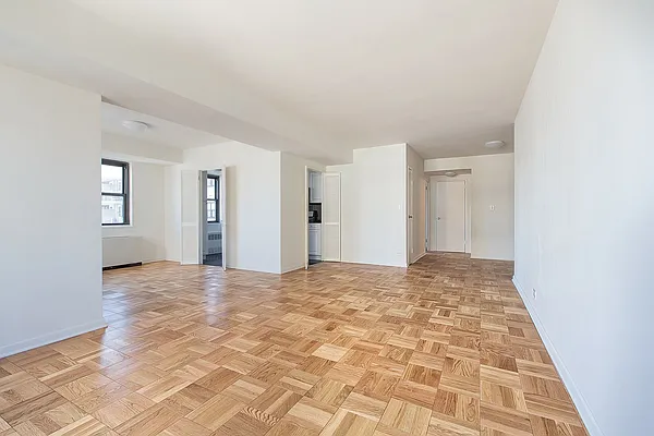 Rented by UES Management | media 23