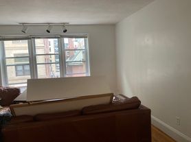 7 Aberdeen St