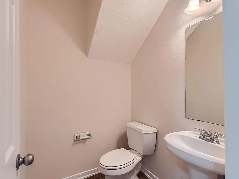 1907 Silver Brook Ln — Photo 13