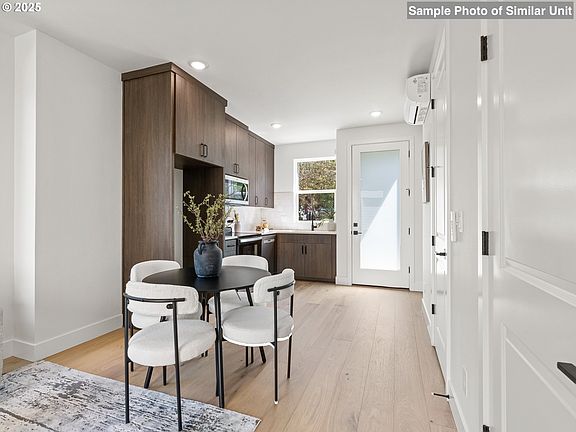 5th image of 3213 SE 28th Pl