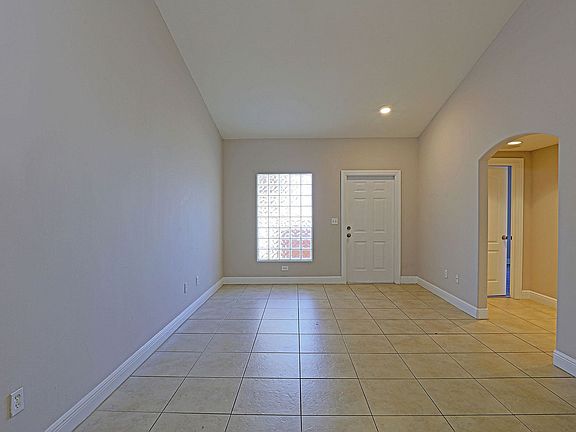 3rd image of 4172 Castilla Cir APT 203