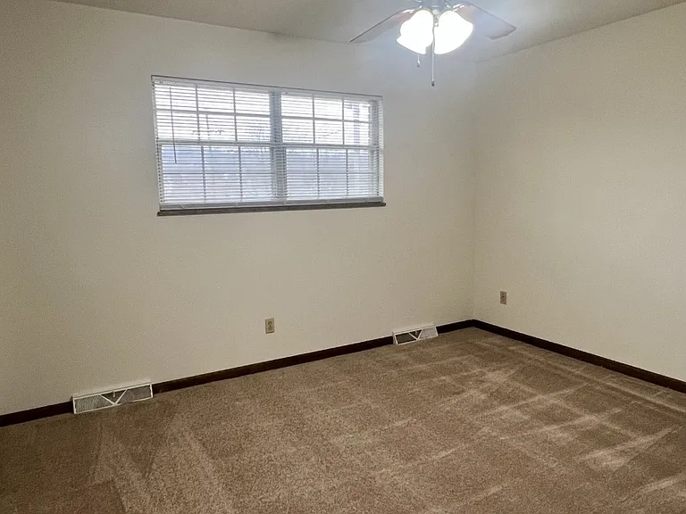 418 Washington St #1 — Photo 6