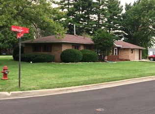 2202 Schuyler Dr, Peru, IL 61354