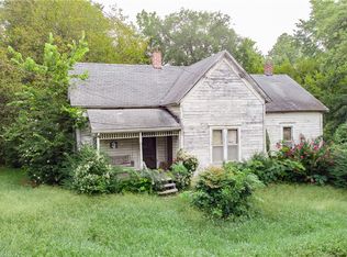 921 S 4th St, Rogers, AR 72756