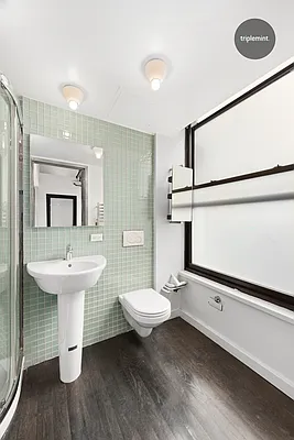 Sold by Triplemint | media 9