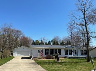 4872 Mikes Dr, Caseville, MI 48725