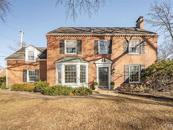 2nd image of 1140 S Geyer Rd