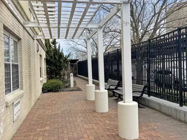 79-14 Rockaway Beach Boulevard image 3 of 15