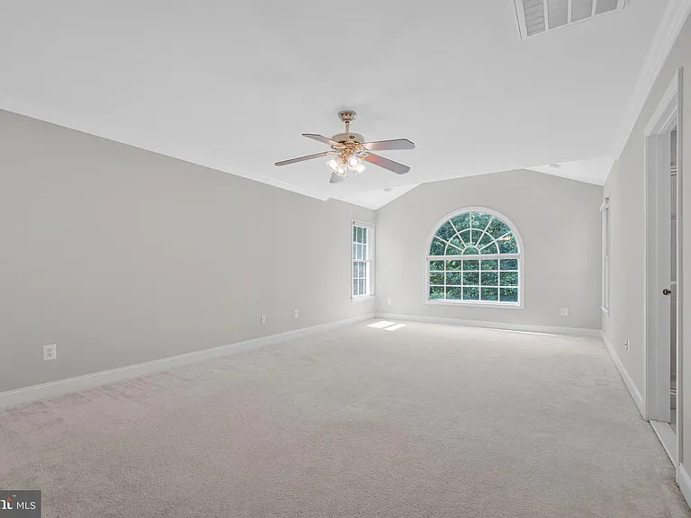 5834 Seven Pines Ct — Photo 23