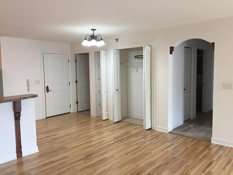 920 Marquette Ave #303 — Photo 8