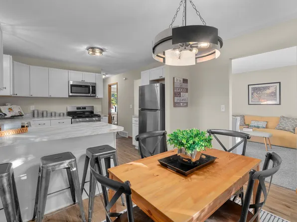 8112 Janero Ave S, Cottage Grove, MN 55016