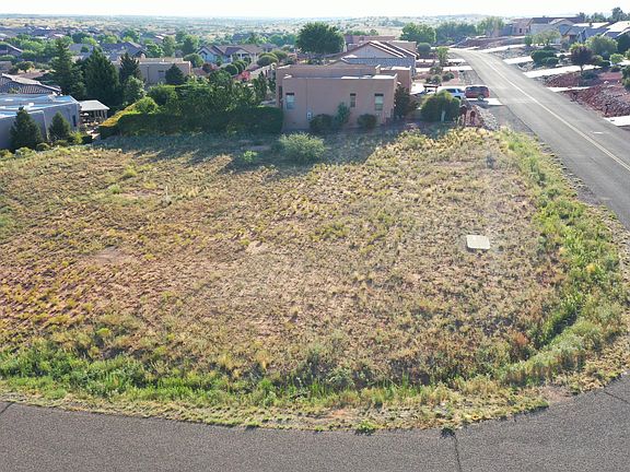 4th image of 3645 W Fairway Cir