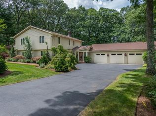 26 Timberland Dr, Lincoln, RI 02865