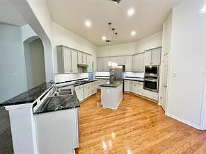 2nd image of 902 Cashew Ln