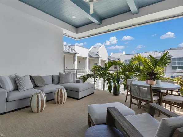 201 8th St, Naples, FL