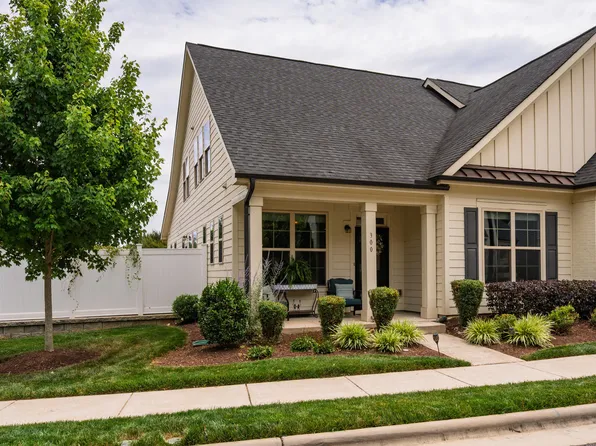 300 Bridge St, Hillsborough, NC 27278