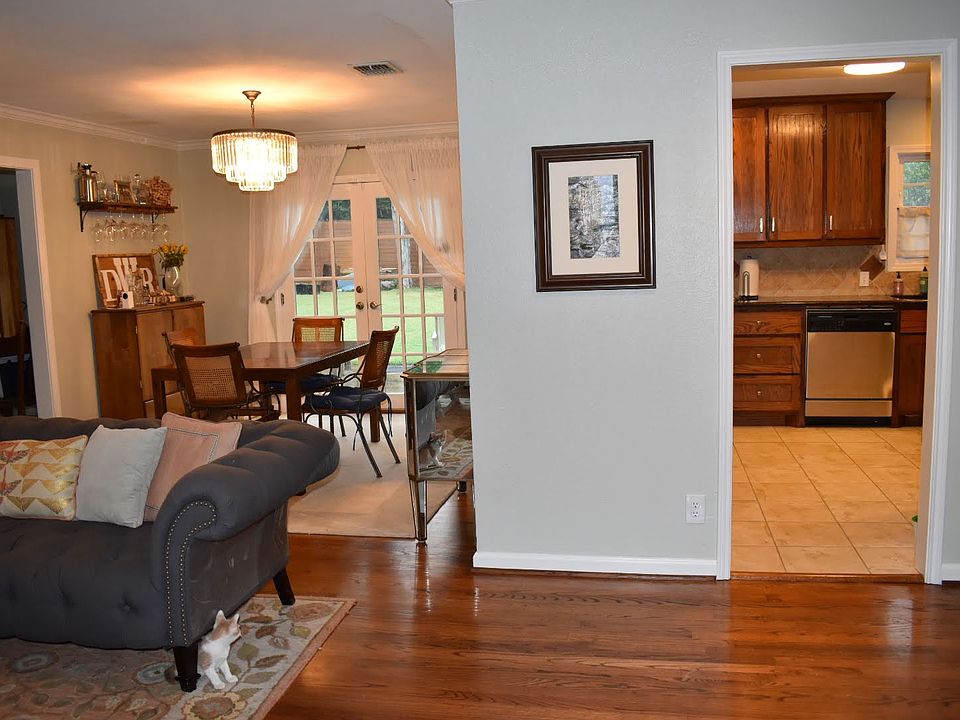 entry - open concept
