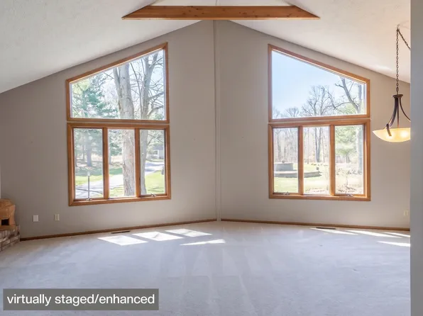 7710 Grayhawk Ct, Gaylord, MI 49735