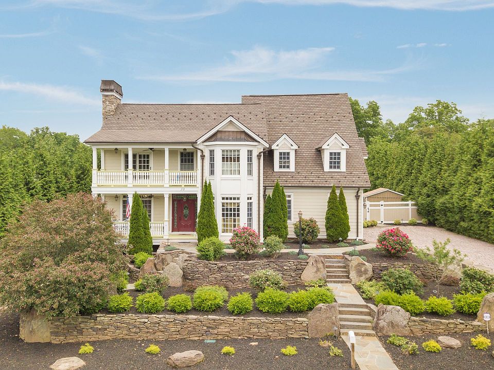 1st image of 35 Lakeward Ave