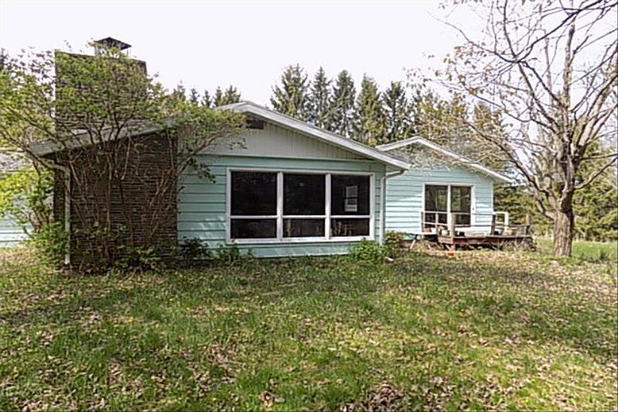 1st image of 7685 Poplar Dr