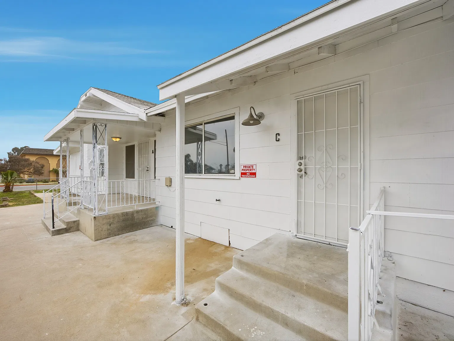 2 bed, $1,300 — Photo 1