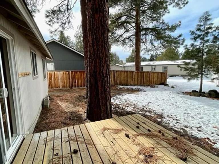 1157 SW Silver Lake Blvd — Photo 21