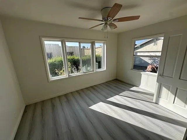 3274 Columbia Ave — Photo 2