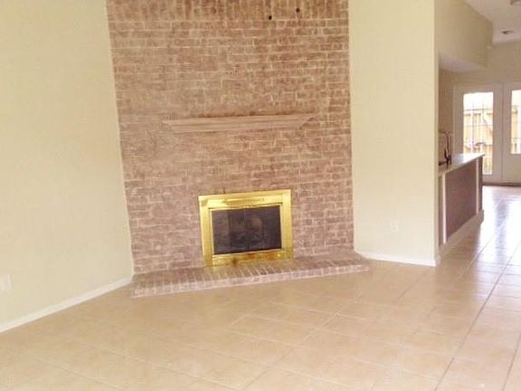 2nd image of 224 Samuel Blvd APT 6