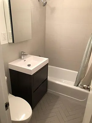 Rented by Bank Neary | media 6