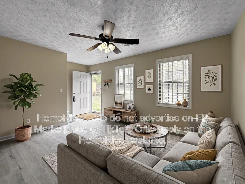 506 Oakwood Ct
