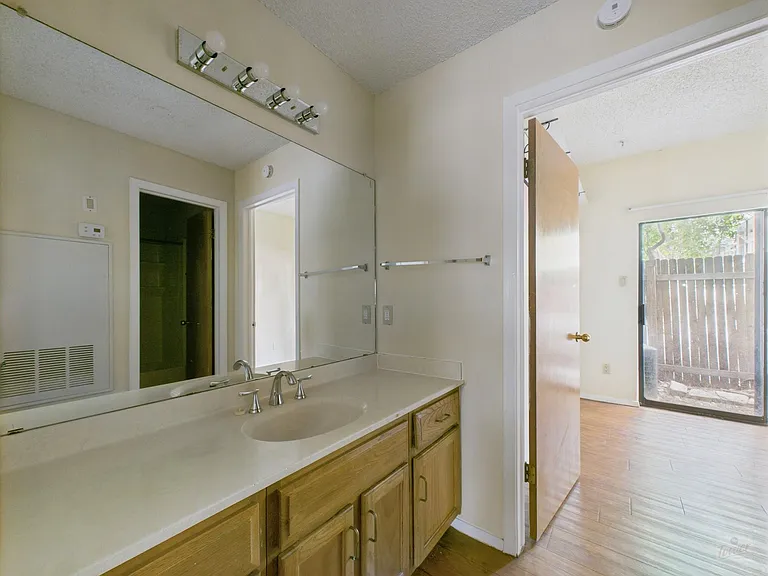 2815 Rio Grande St #110 — Photo 5
