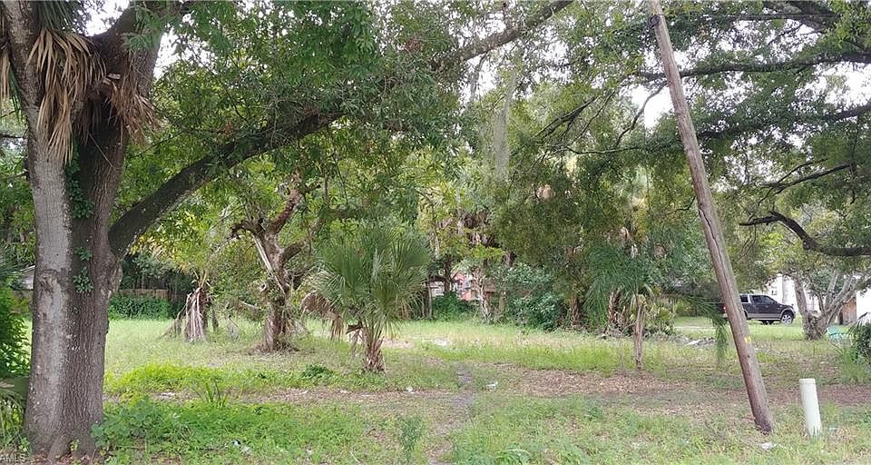 1st image of 717 Oleander Ave