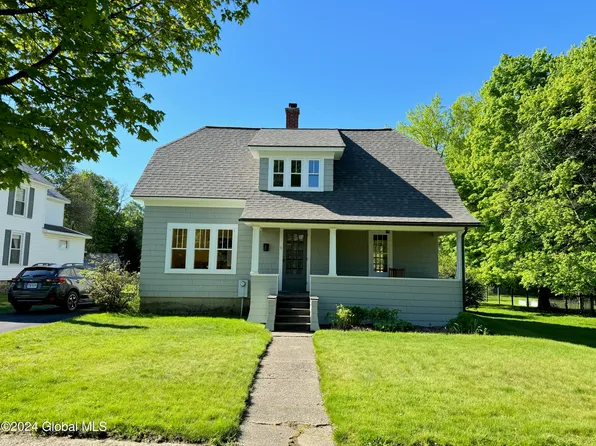 5 Ave A, Cambridge, NY 12816