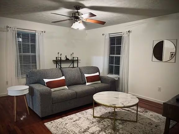 3rd image of 1001 Blackwell Ct Unit 2