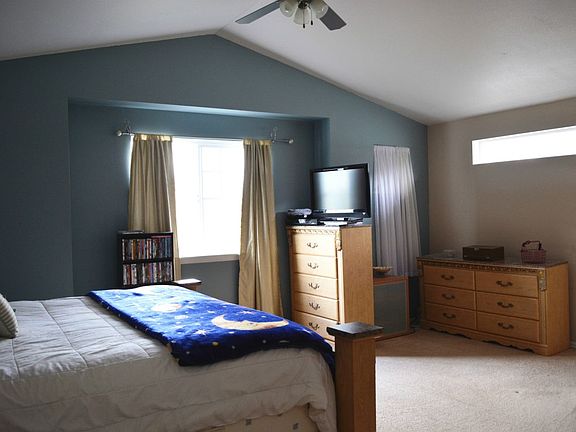 5th image of 13321 88th Avenue Ct E