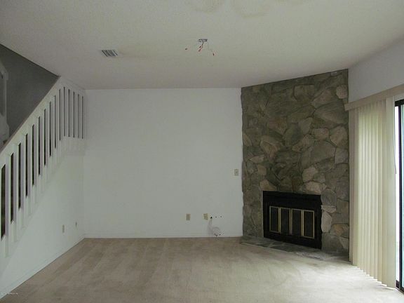 2nd image of 5568 LA MOYA Avenue #B10
