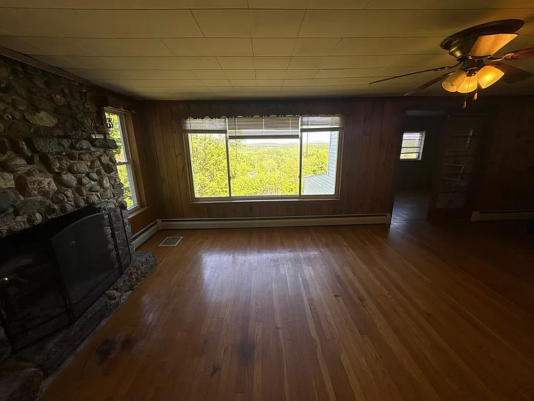 35 Ledgeview Dr — Photo 3
