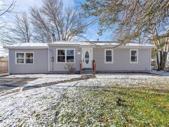 213 Resseguie Dr, Syracuse, NY 13209