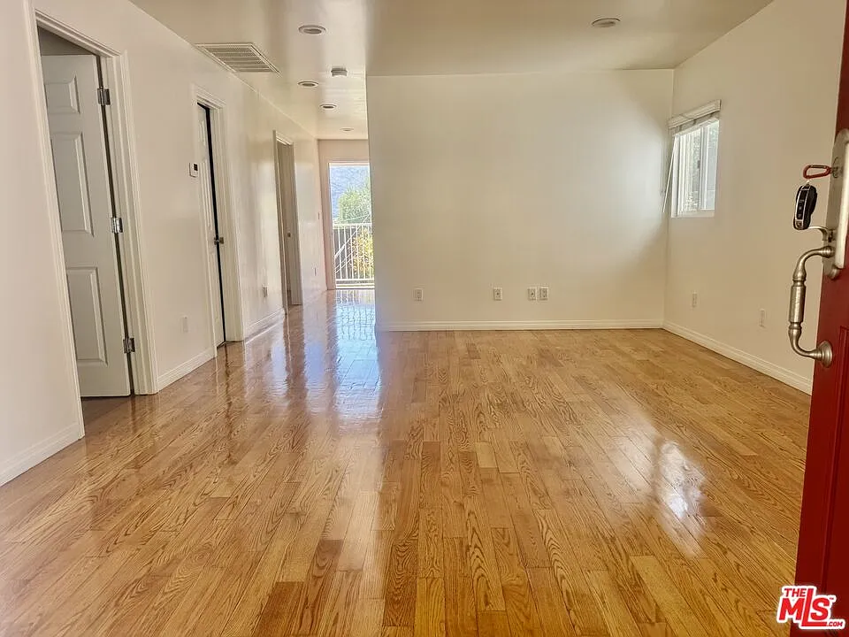 2 bed, 2.0 bath, $3,500 — Photo 2