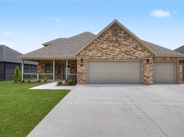 2103 N Chanae St, Siloam Springs, AR 72761