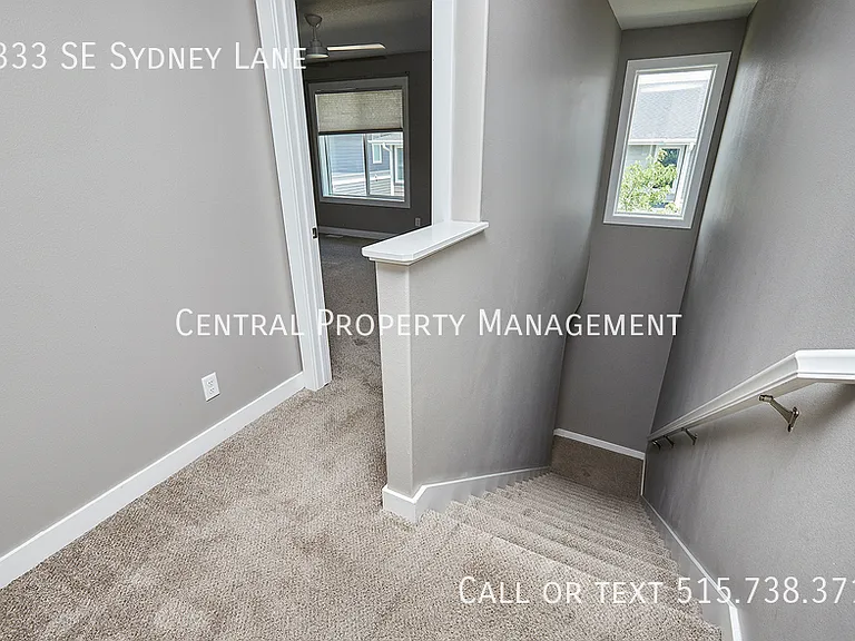 2333 SE Sydney Ln — Photo 13