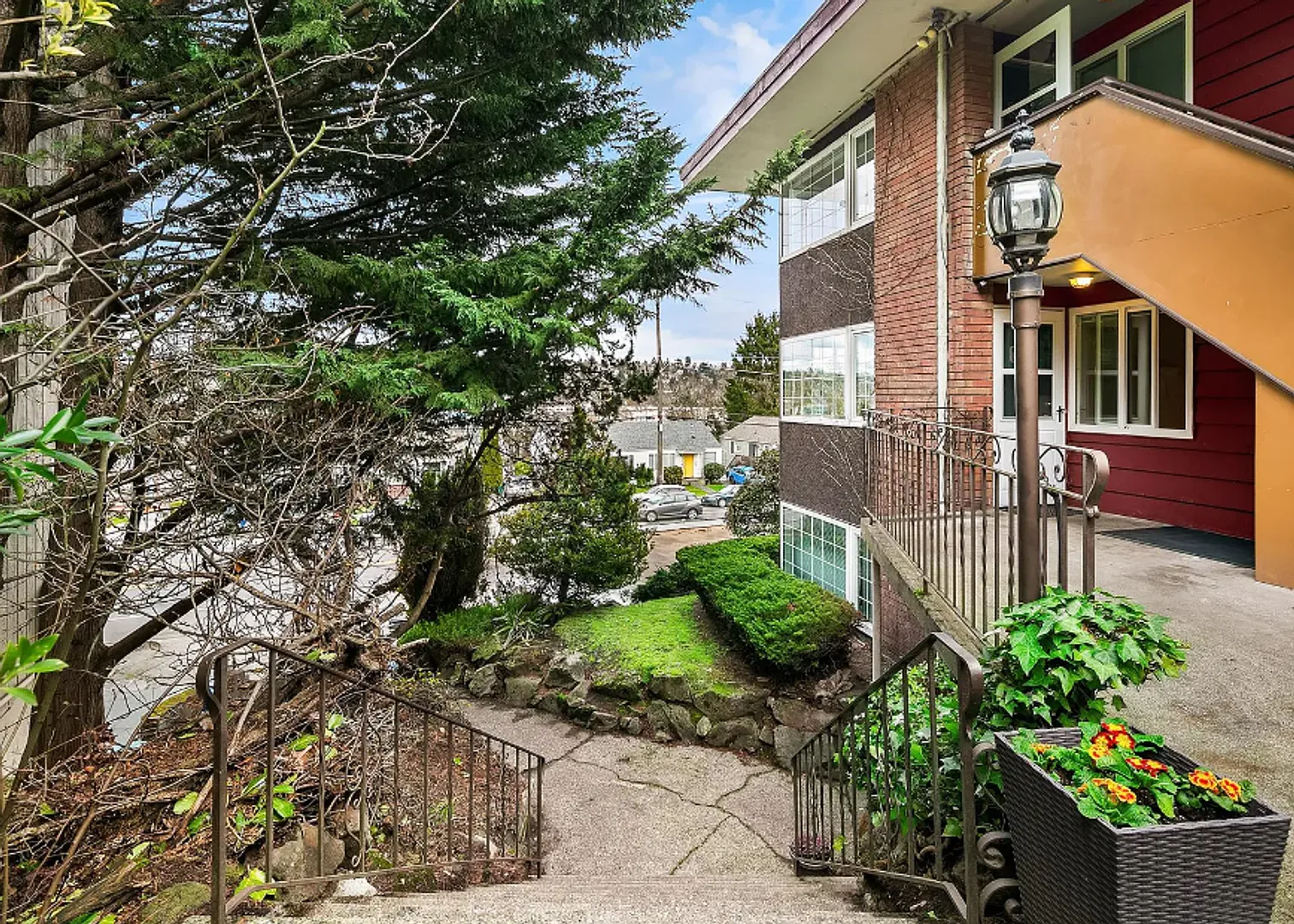 3221263 — Photo 1